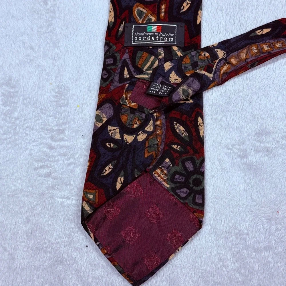 Nordstrom Silk Necktie Mens OS Burgundy Navy Abstract Geometric Hand Sewn Italy